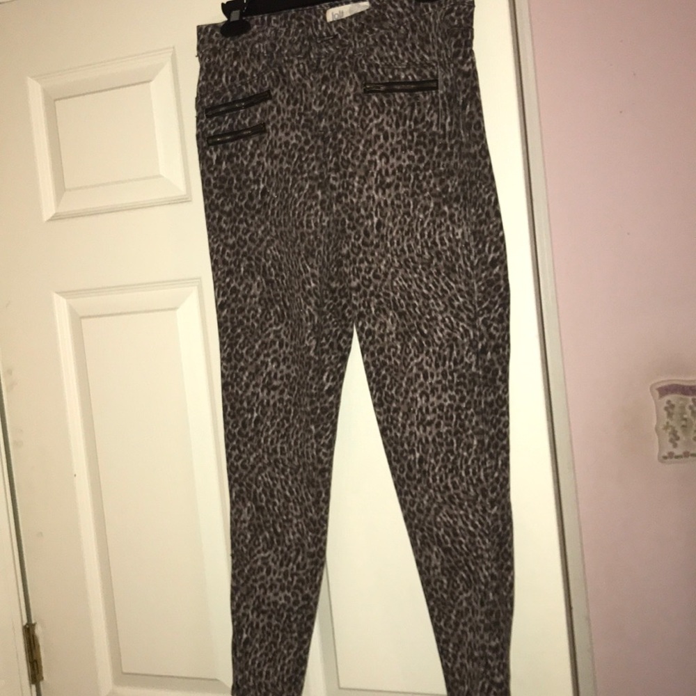 Cheetah print skinny pants